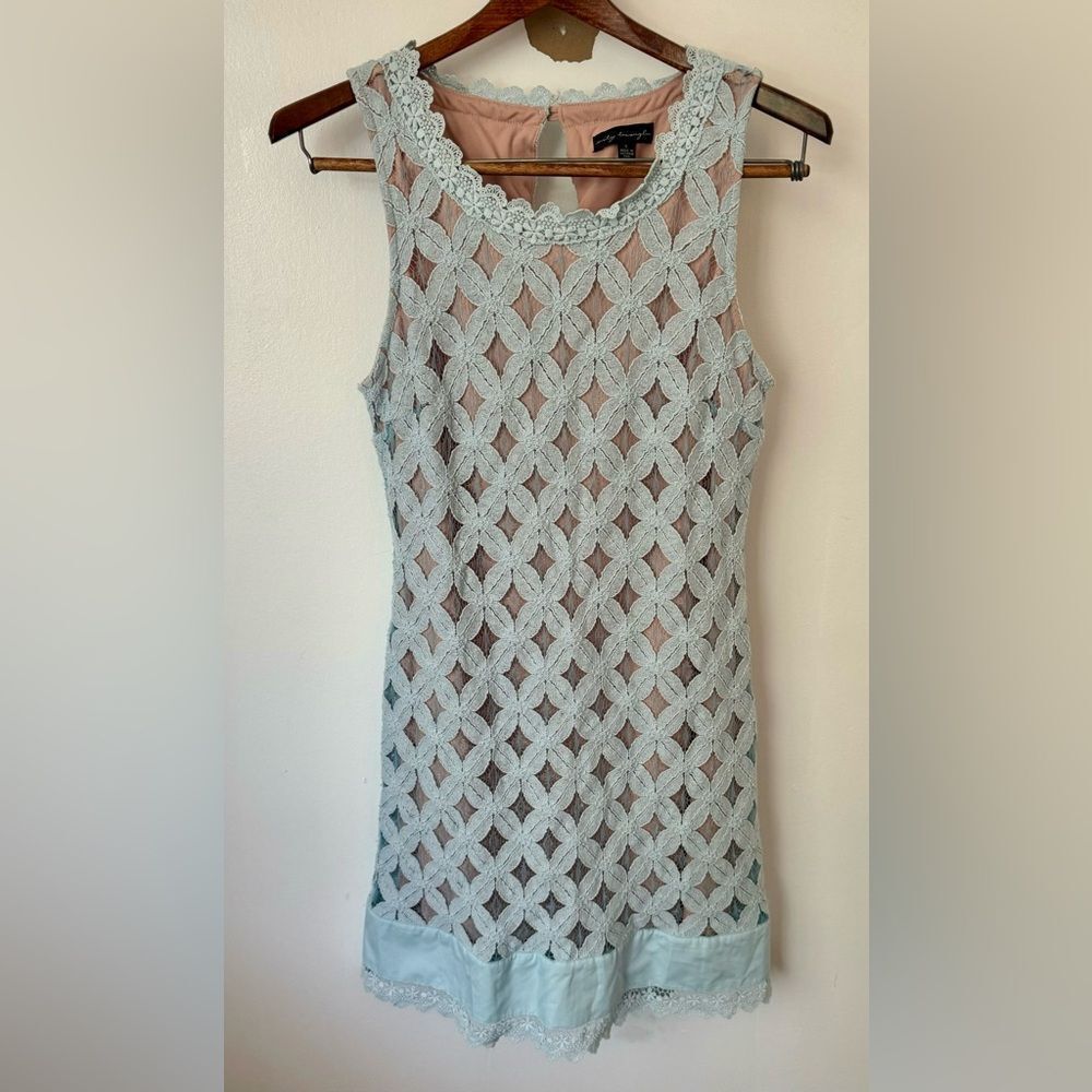 City Triangles Powder Blue Sleeveless Stretch Lace Shift Dress Size L 70s